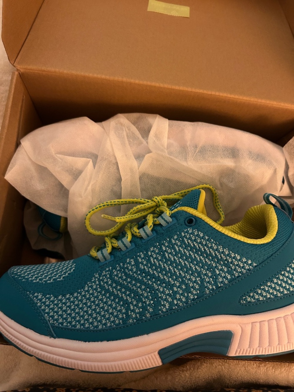 Women’s Orthofeet running/ walking brand new with tags